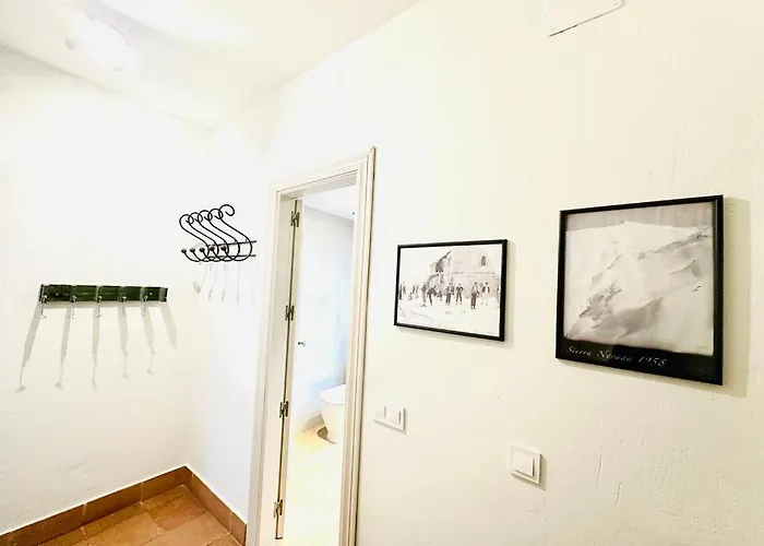 Plaza De Andalucia Edificio Salvia Con Vistas Al Veleta Sierra Nevada